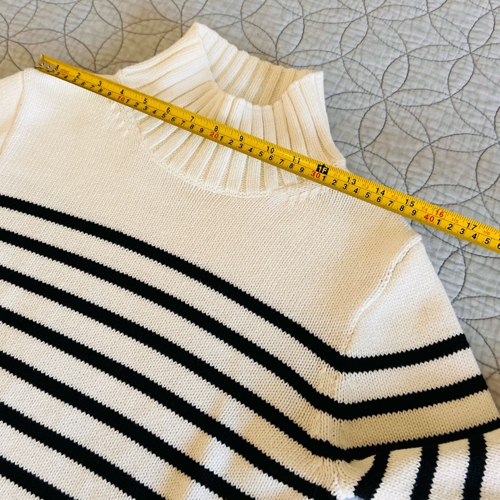 J CREW WOMENS SIZE SMALL NWT Striped Turtleneck Sweater - Black and White - Picture 5 of 12